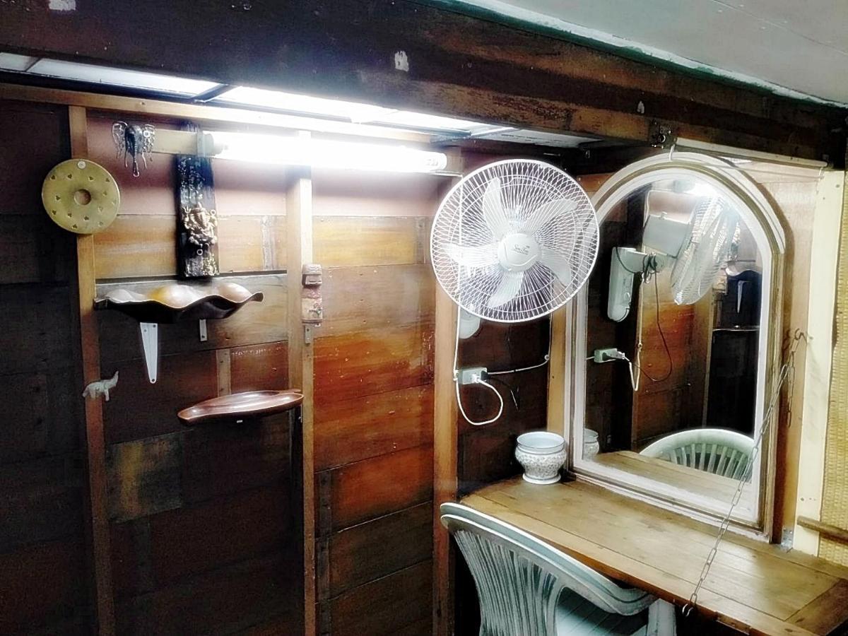 Ray Nu Guest House プラナコーン・シー・アユタヤ エクステリア 写真