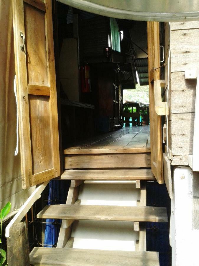 Ray Nu Guest House プラナコーン・シー・アユタヤ エクステリア 写真