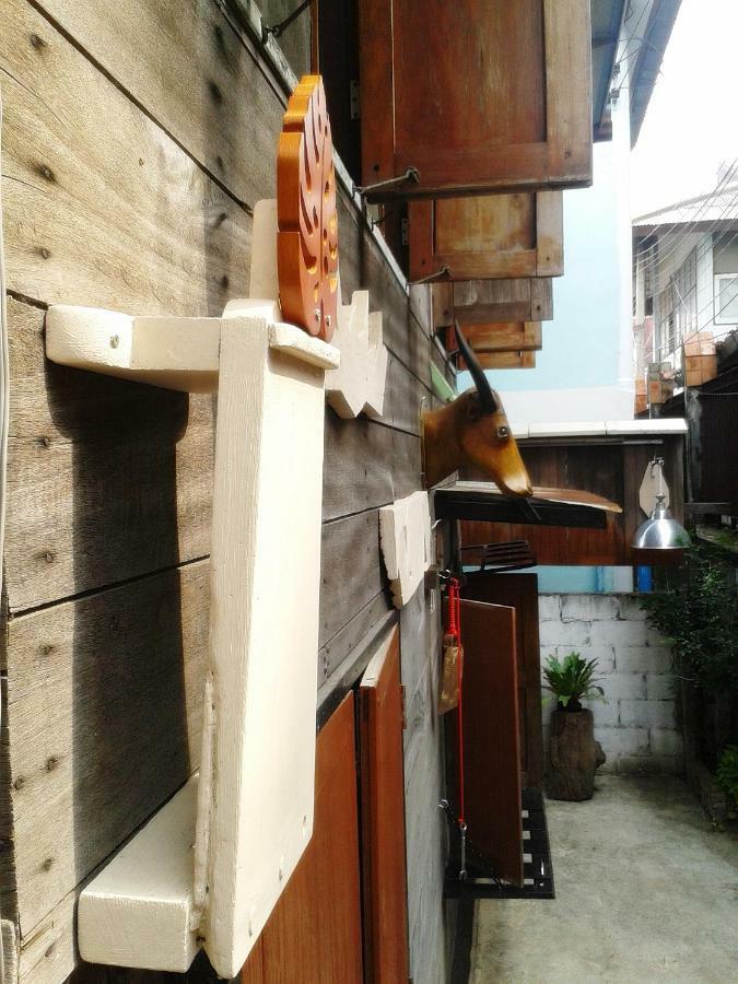 Ray Nu Guest House プラナコーン・シー・アユタヤ エクステリア 写真