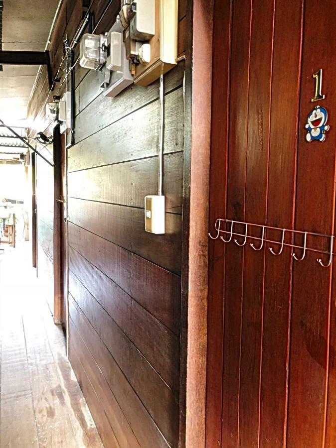 Ray Nu Guest House プラナコーン・シー・アユタヤ エクステリア 写真