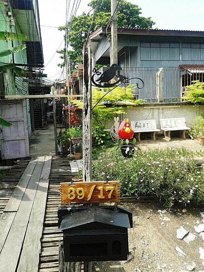 Ray Nu Guest House プラナコーン・シー・アユタヤ エクステリア 写真